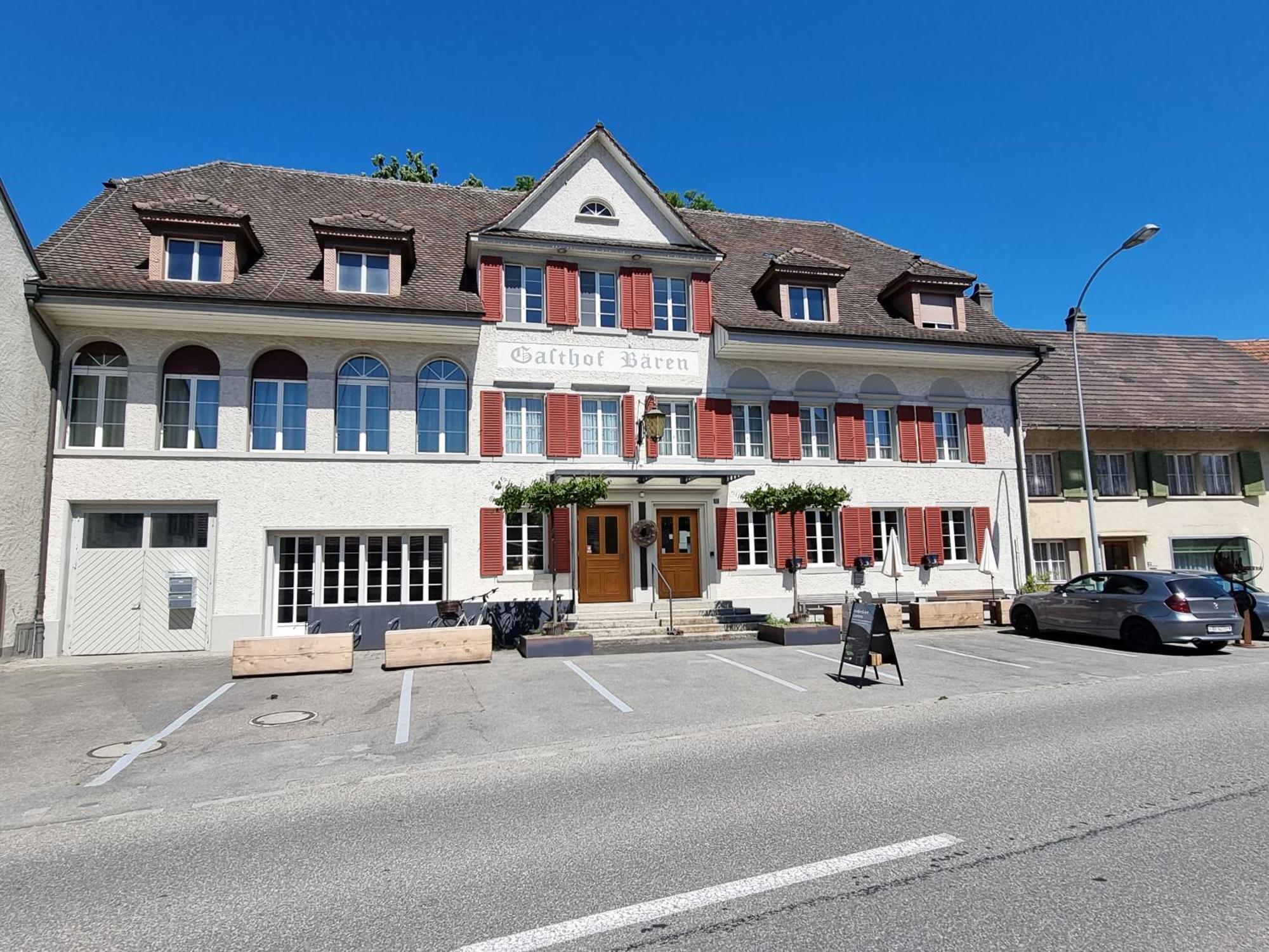 Gasthof Baeren Schinznach Dorf ภายนอก รูปภาพ