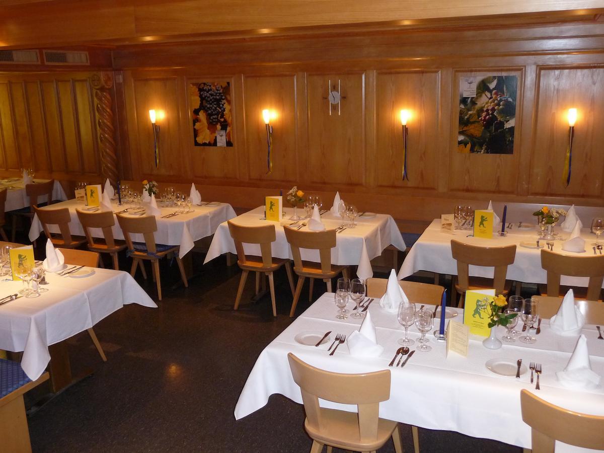 Gasthof Baeren Schinznach Dorf ภายนอก รูปภาพ