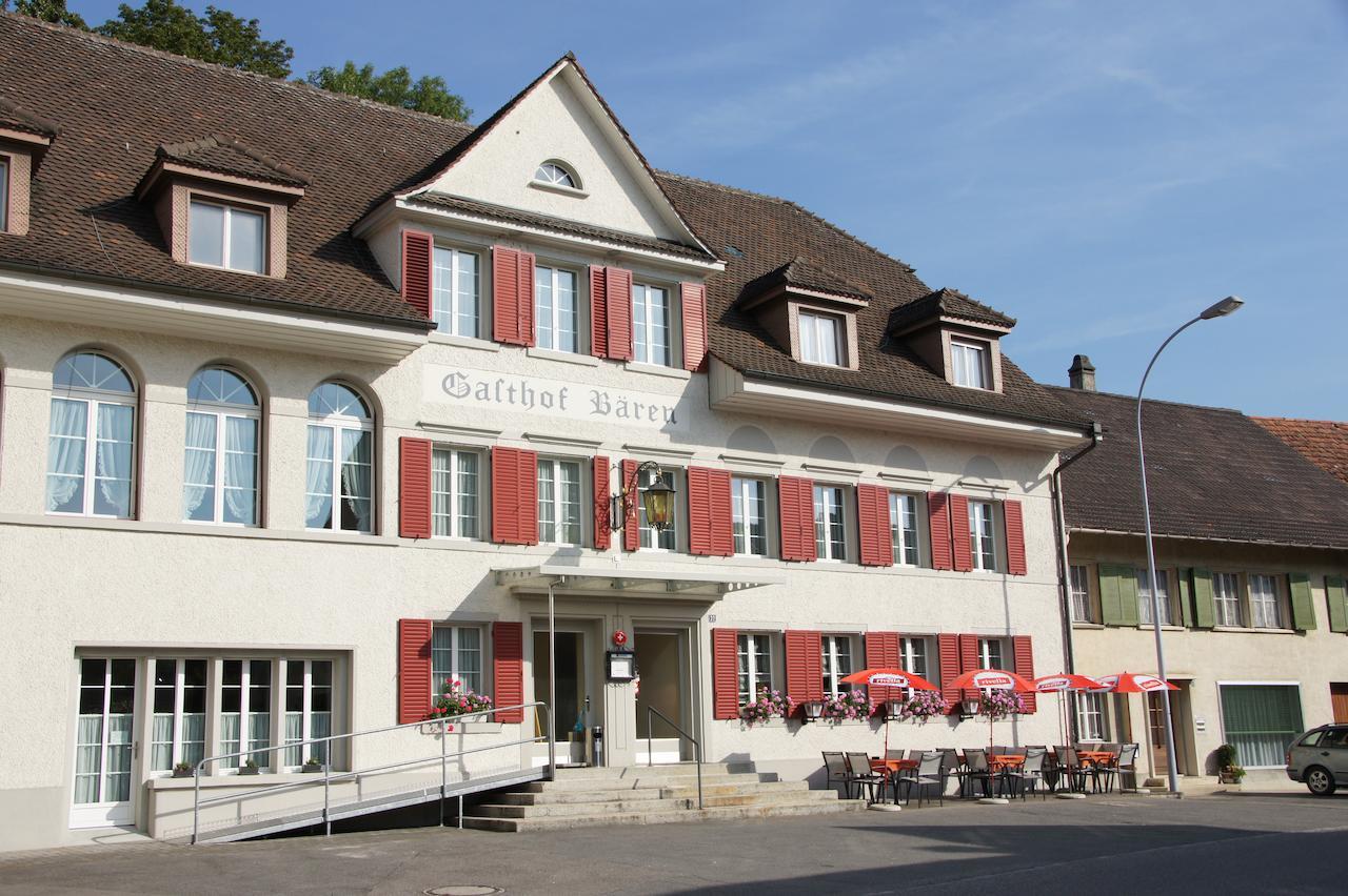 Gasthof Baeren Schinznach Dorf ภายนอก รูปภาพ